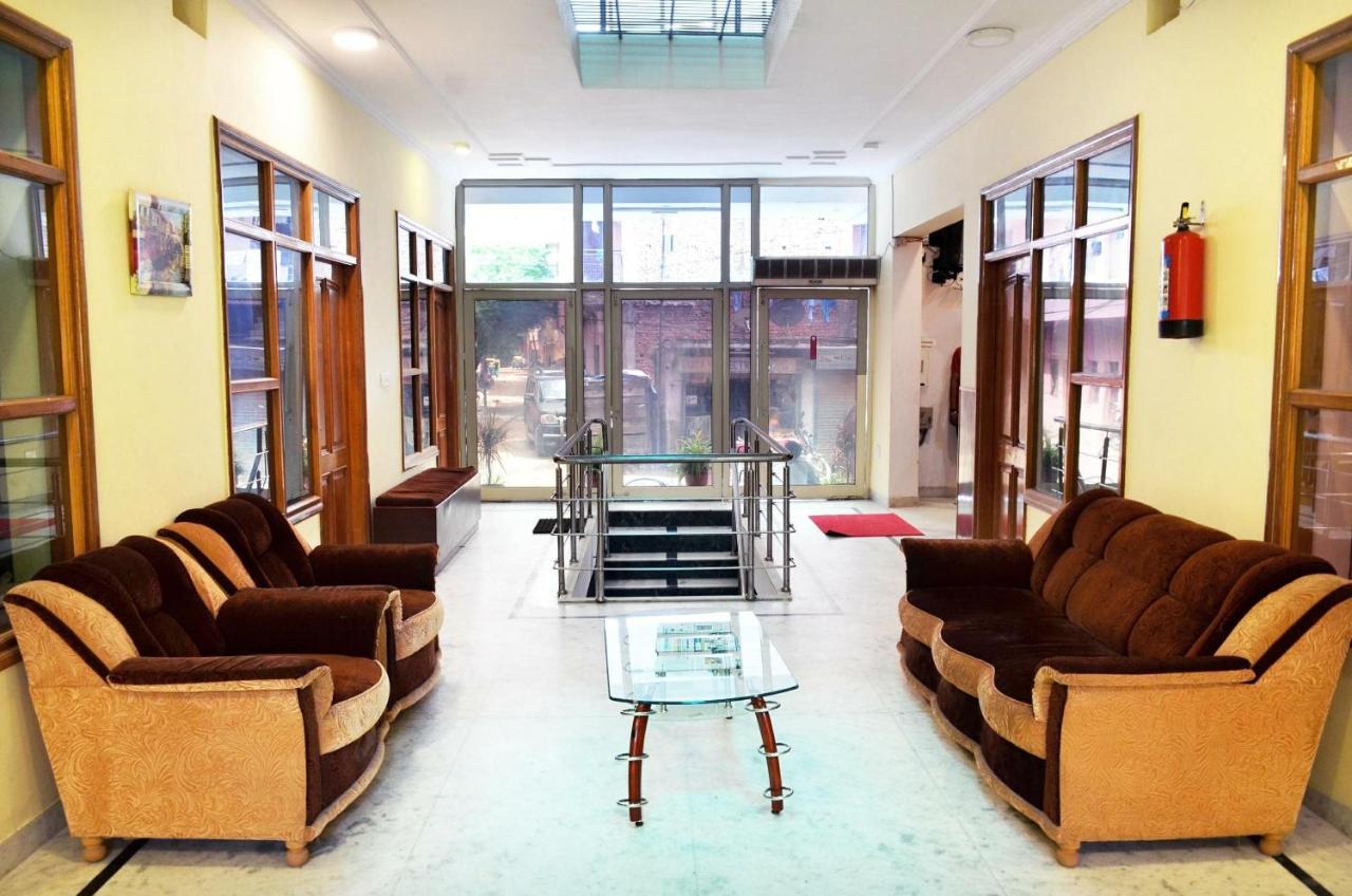 Oyo 6463 Hotel Dove Chandigarh Ngoại thất bức ảnh