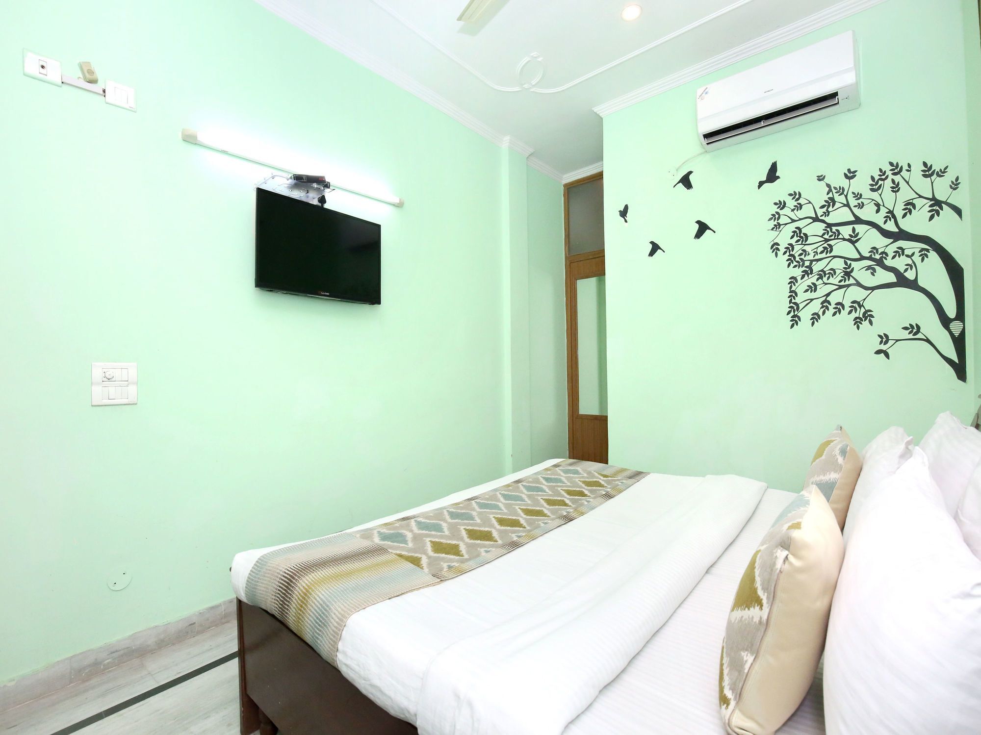 Oyo 6463 Hotel Dove Chandigarh Ngoại thất bức ảnh