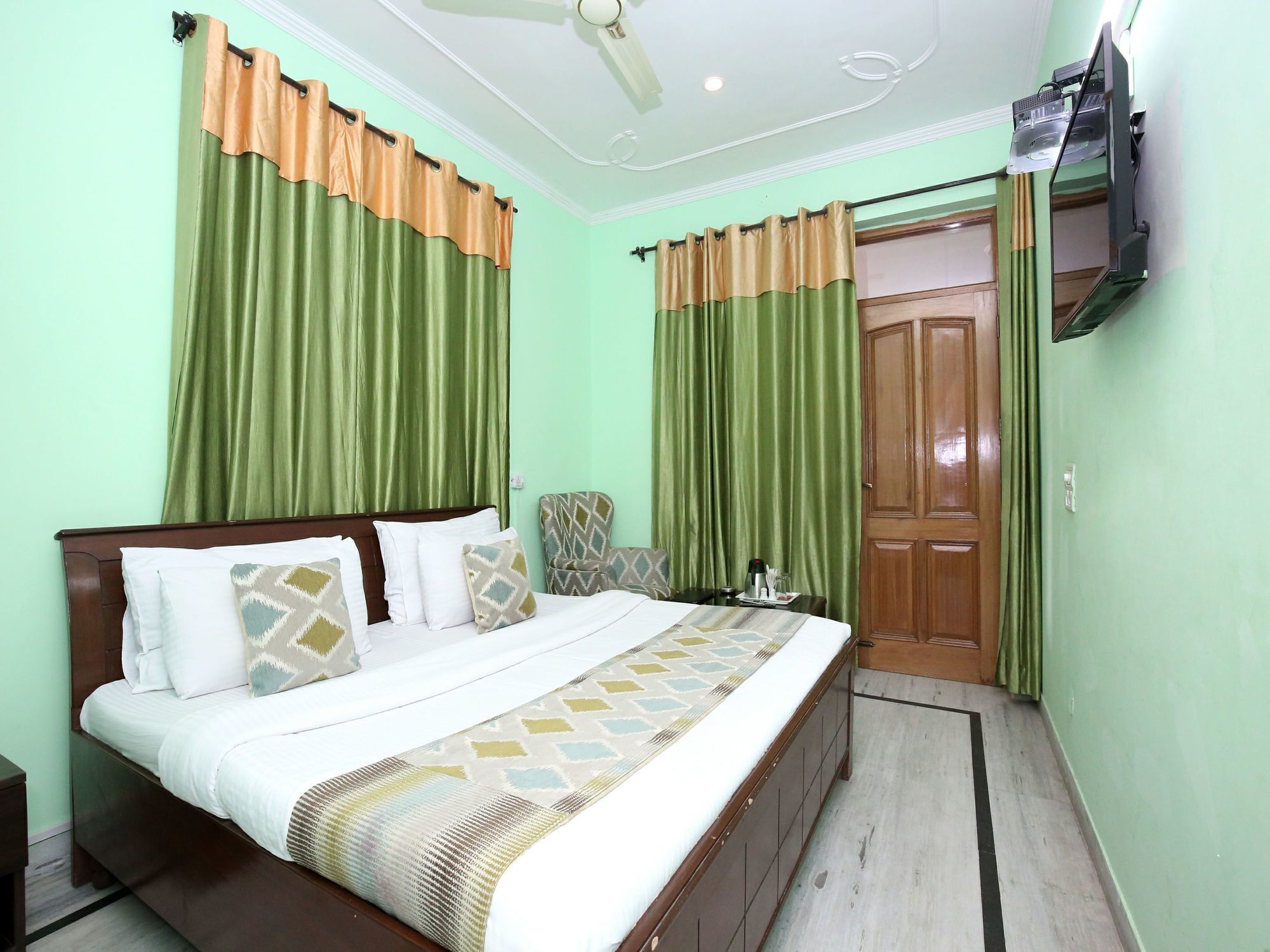 Oyo 6463 Hotel Dove Chandigarh Ngoại thất bức ảnh